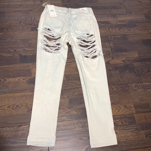 NWT Posh By V Ripped Boyfriend Jeans Size M - Picture 3 of 6